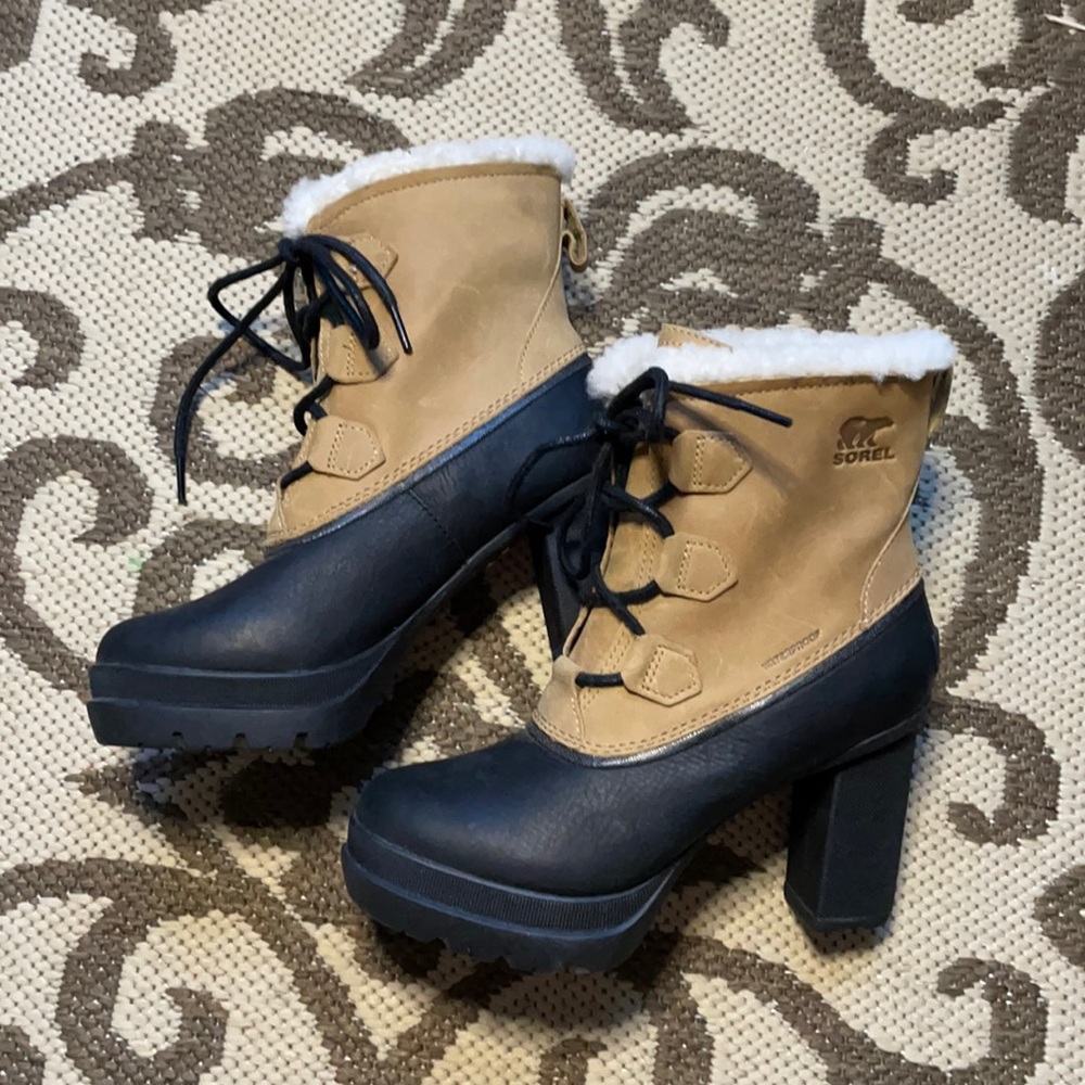 SOREL Dacie Lace Up Heel Boots
